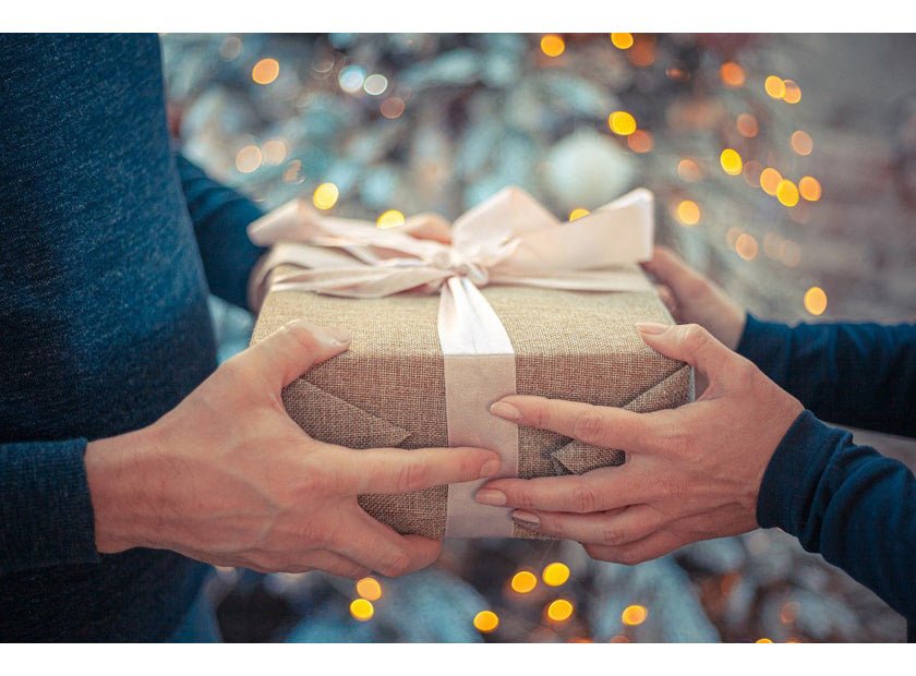 Top 8 Diamond Jewelry Gifts for Your Wife in 2024 - JewelryNest