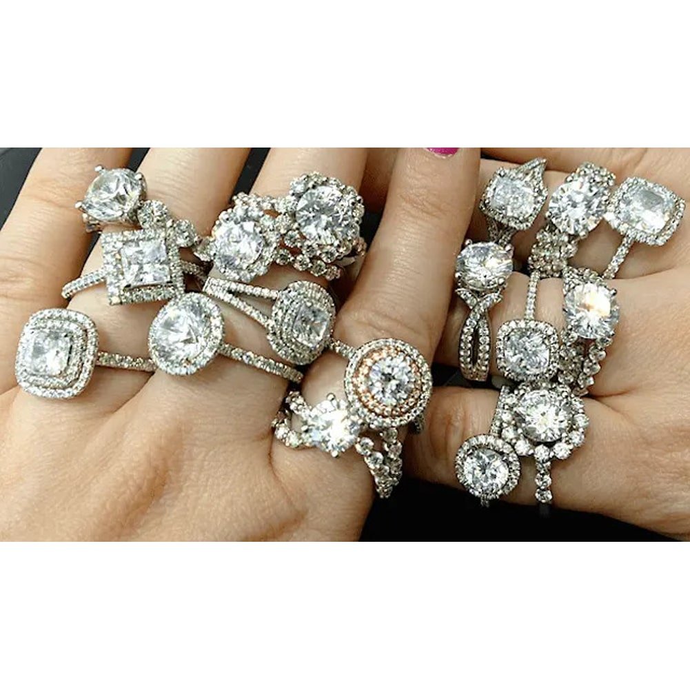 Buy Your Engagement Ring Online For A Pleasant Shopping Experience - JewelryNest