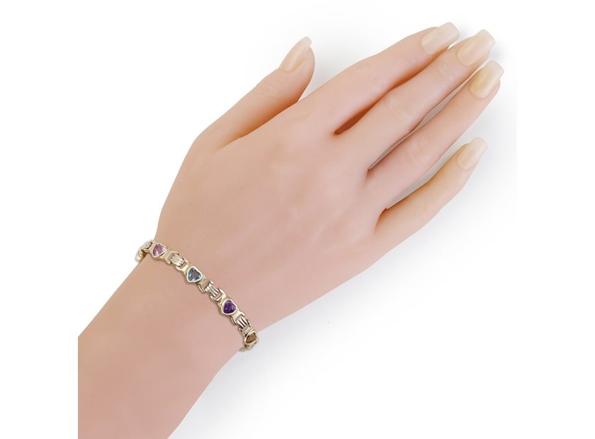 Embrace Love with Elegance: The Best Bracelets for Valentine's Day - JewelryNest