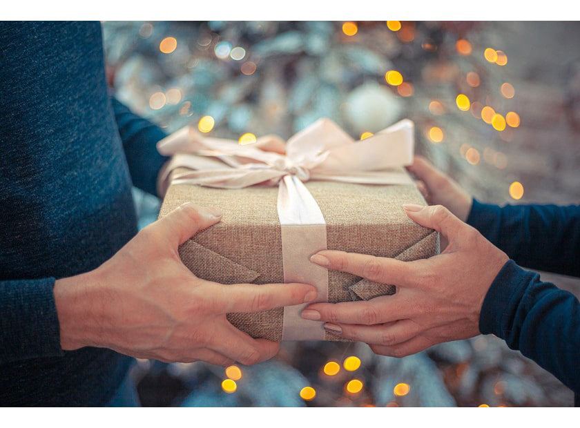 Top 8 Diamond Jewelry Gifts for Your Wife in 2024