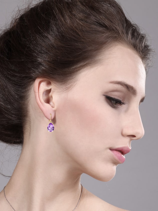As Valentine's Day approaches in 2024, the quest for the ideal gift to express love and admiration intensifies. - JewelryNest