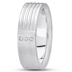 14k White Gold Round Diamond Wedding Band (0.06 ct.tw)