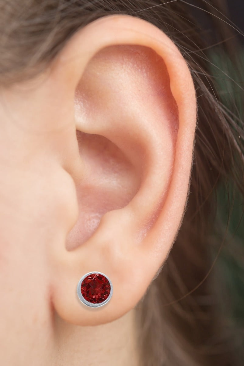 Sterling Silver Rhodolite Garnet Tapered Bezel Stud Earring On Woman Ear (2.0.cts.tw)