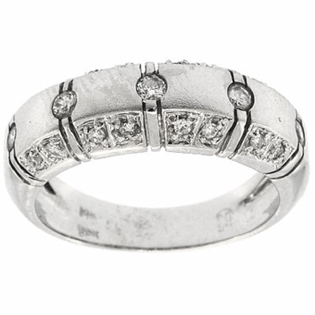14k Solid Gold Round Diamond Band (0.30.ct.tw)