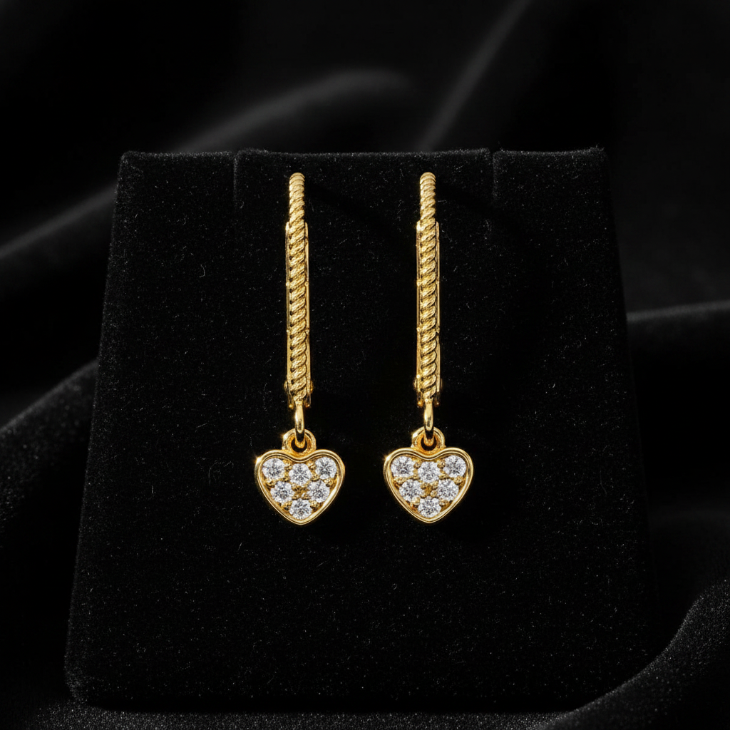 Mini Heart Dangle - Flat Lay