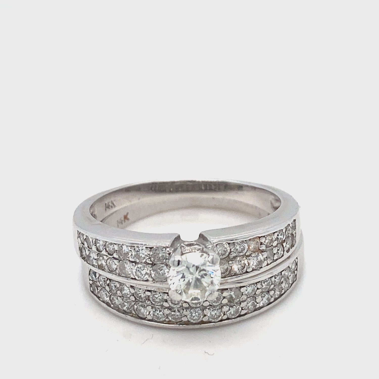 14k Gold Lab-Grown Round Cut Diamond Bridal Set Bands Video