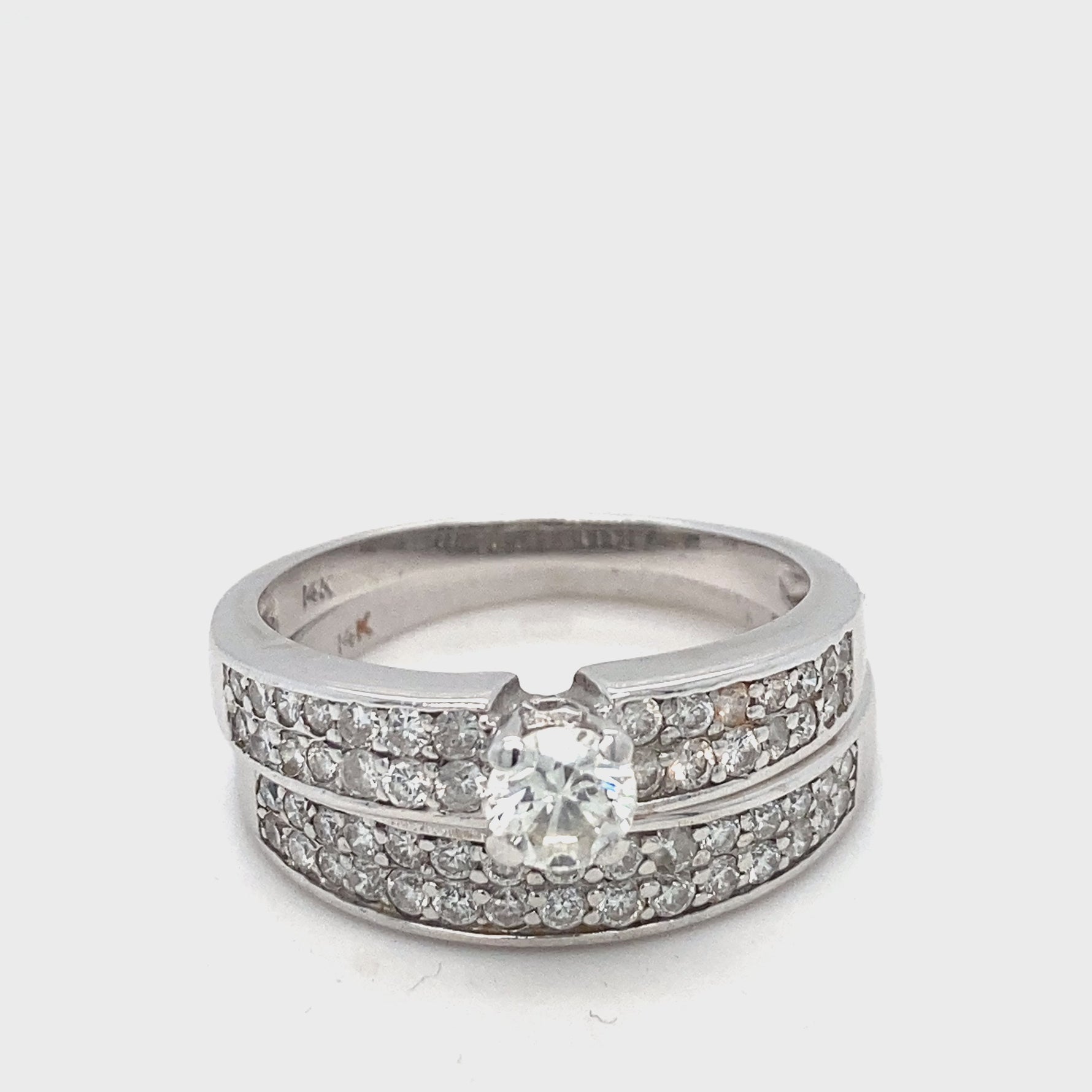 14k Gold Lab-Grown Round Cut Diamond Bridal Set Bands Video