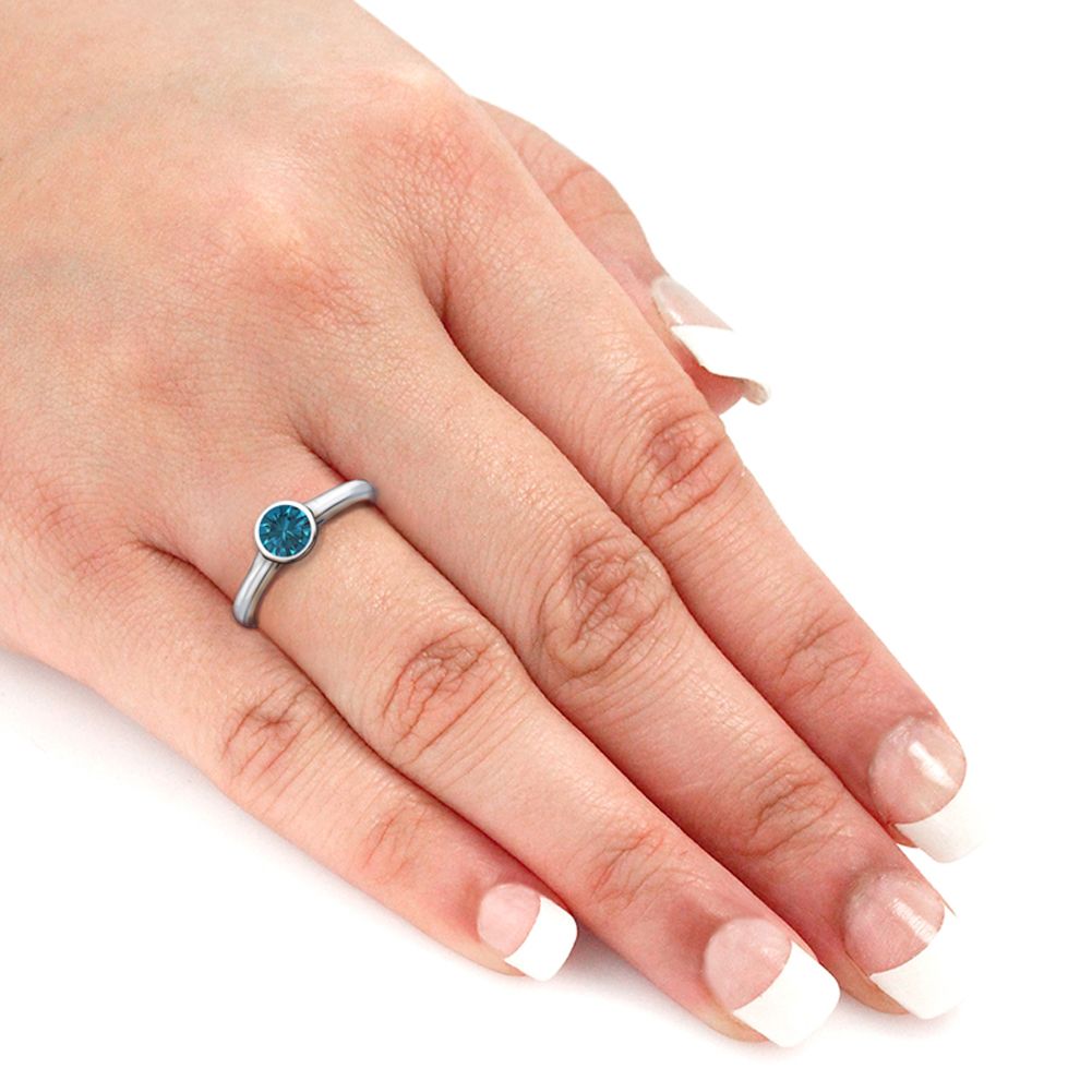14k White Ocean Blue Solitaire Diamond Ring (0.50.ct.tw)