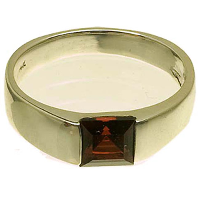 Sterling Silver Tank Square Garnet  Ring (1.0.ct.tw)