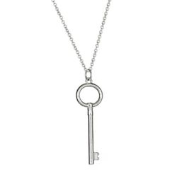 Traditional Sterling Silver Key Pendant Necklace (9.6.gr.tw)
